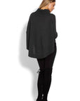 Poncho model 122943 PeeKaBoo
