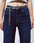 Jean coupe droite avec détails en strass en bleu