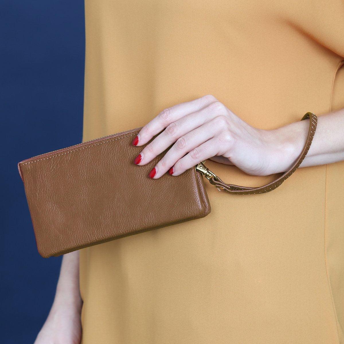 005KHAKI_t35DvRA - Toi ‘n’ Moi Ltd