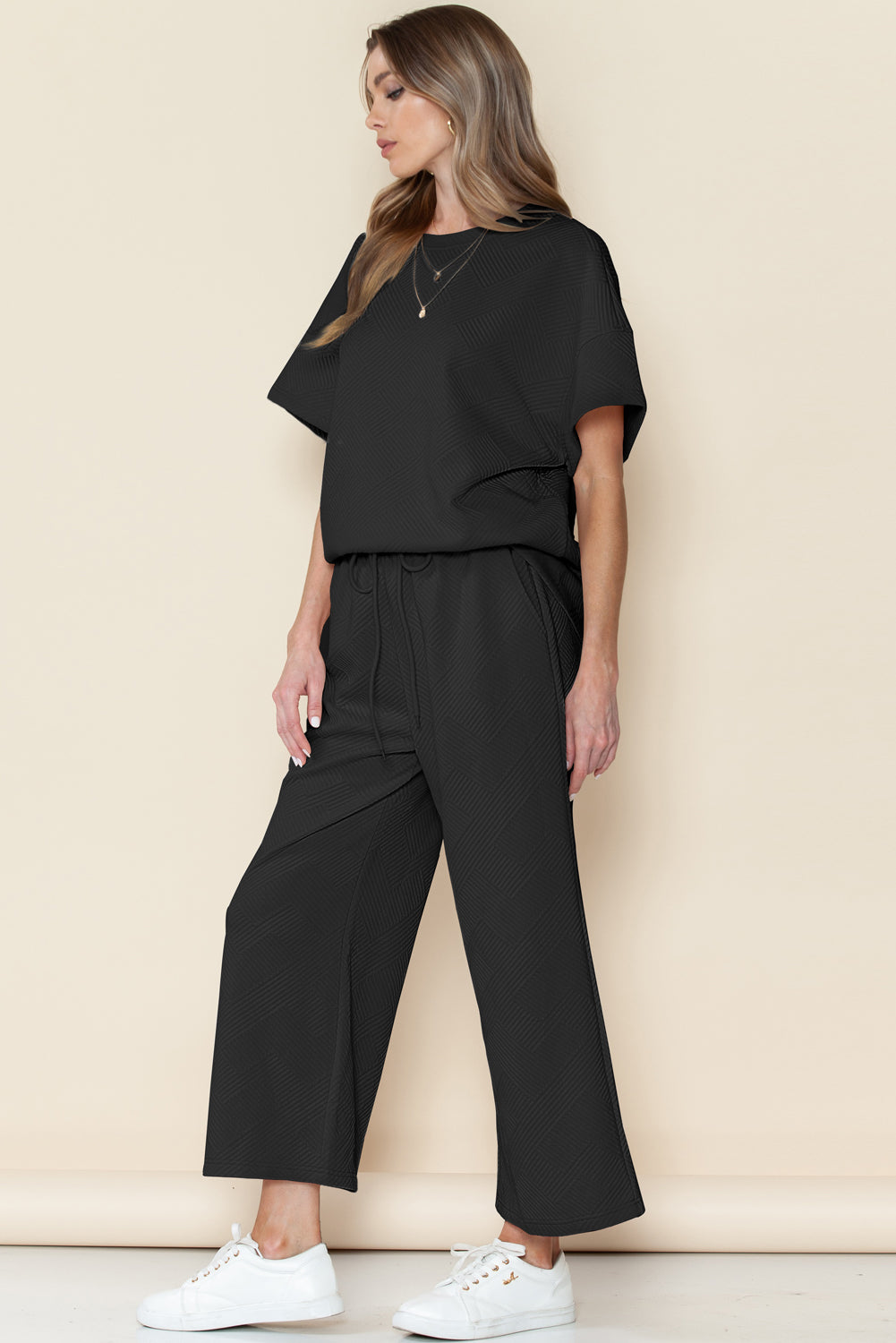 Black Textured Loose Fit T Shirt and Drawstring Pants Set - Toi ‘n’ Moi Ltd