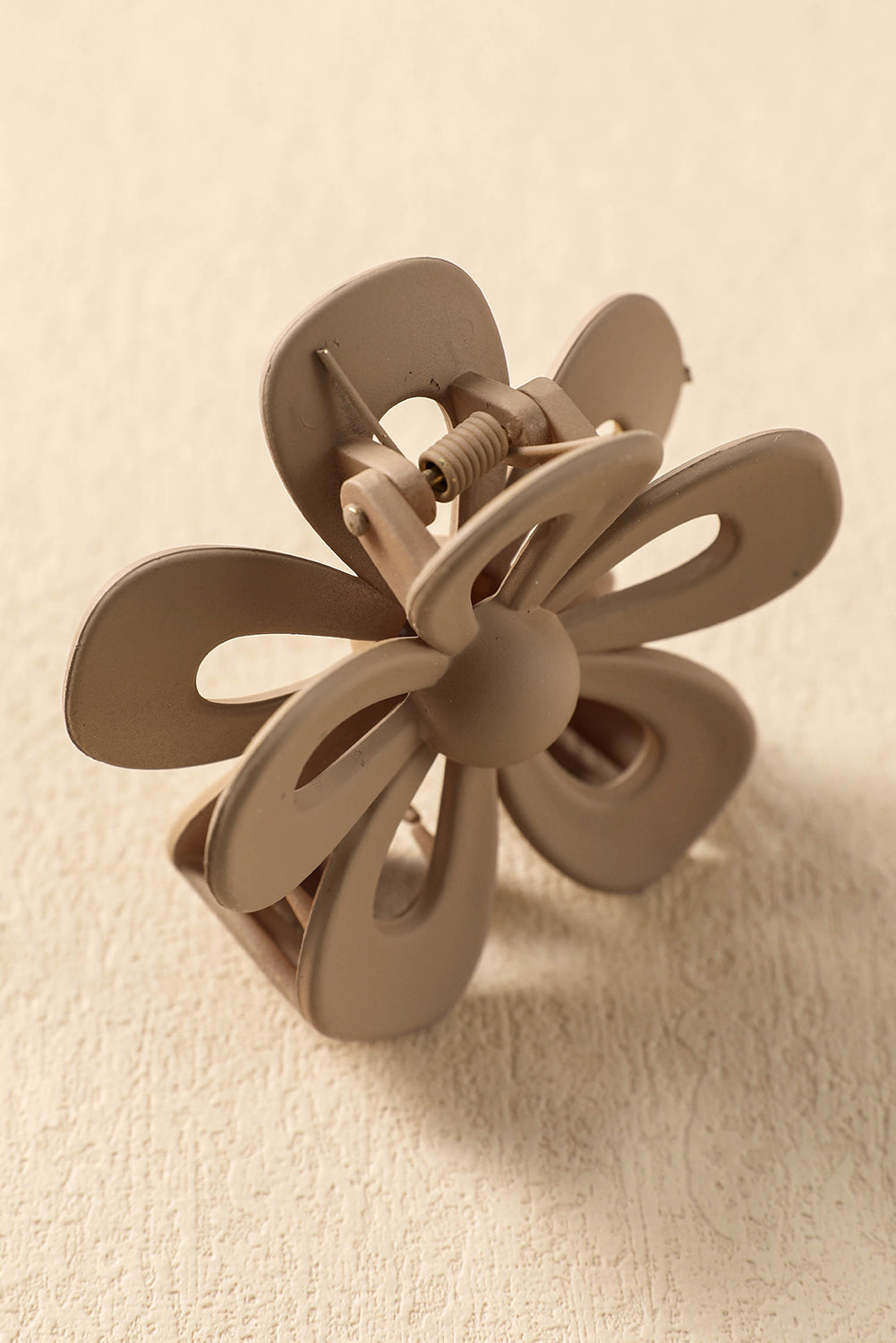 Camel Sweet Hollowed Flower Shape Claw Clip - Toi ‘n’ Moi Ltd