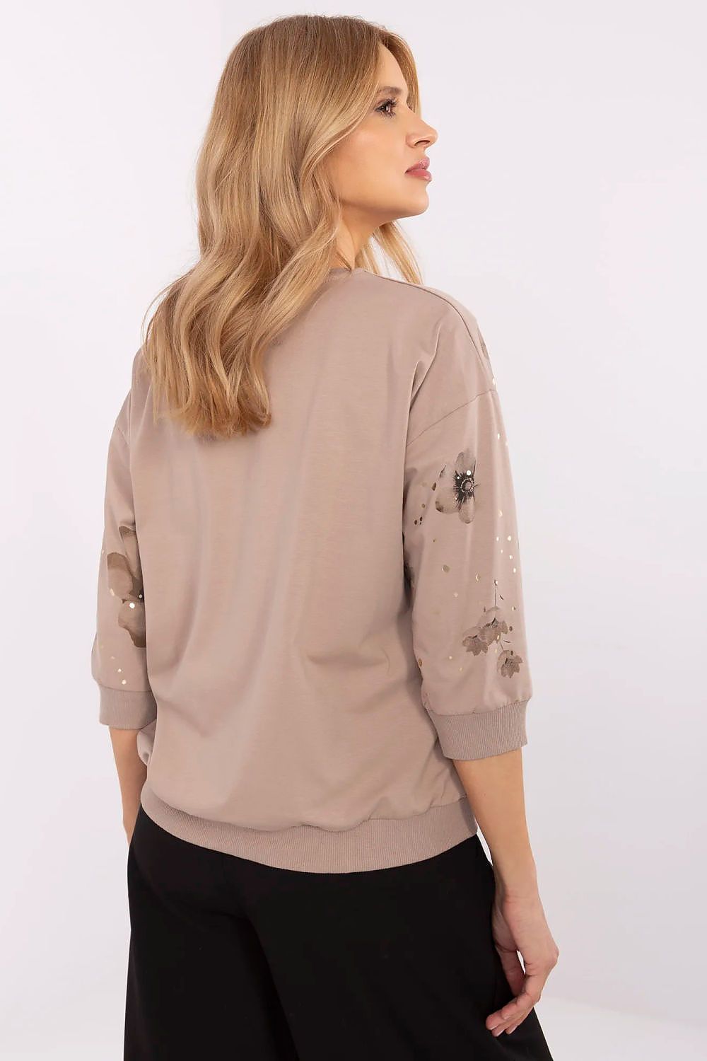 Blouse model 209839 Relevance - Toi ‘n’ Moi Ltd