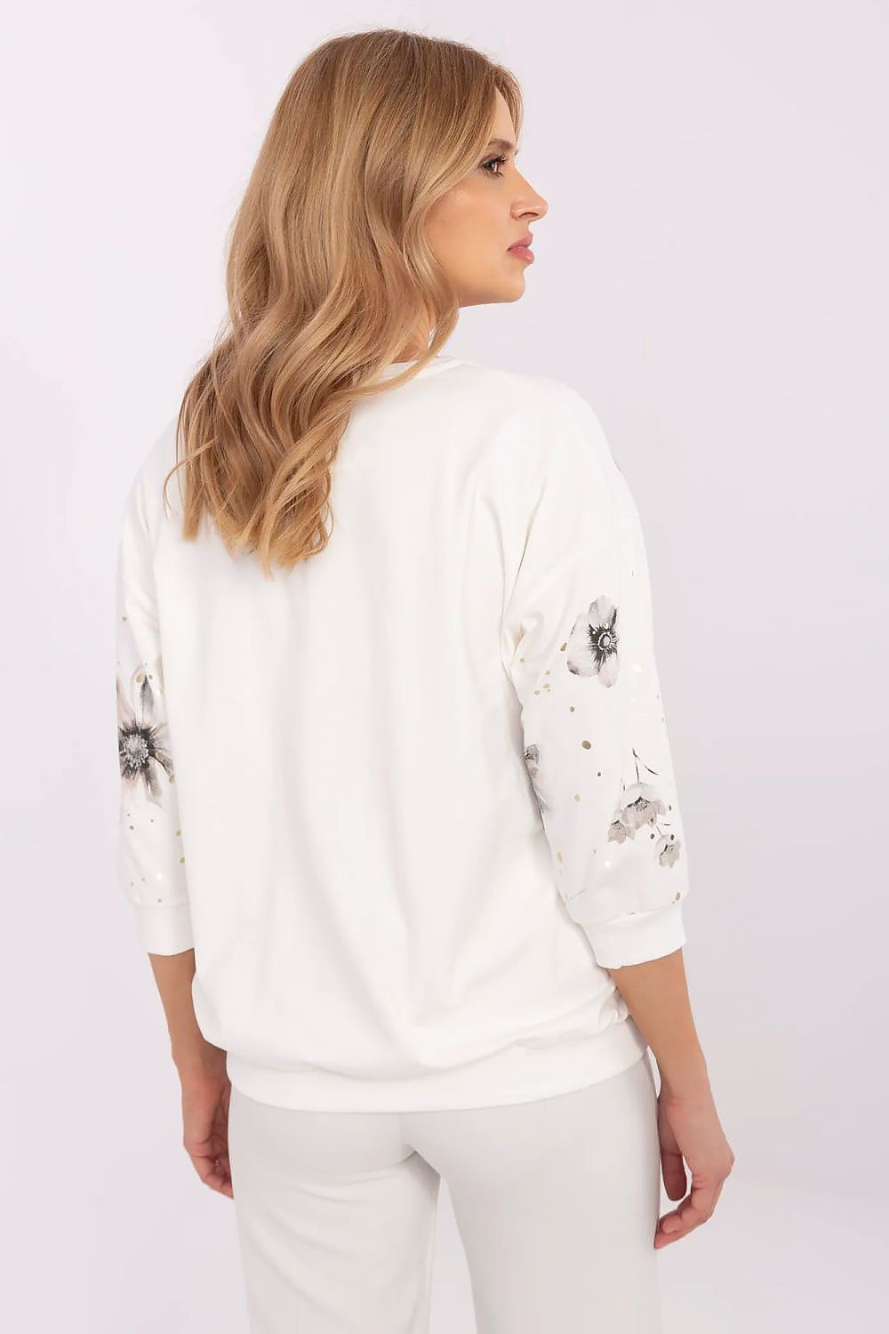 Blouse model 209840 Relevance - Toi ‘n’ Moi Ltd