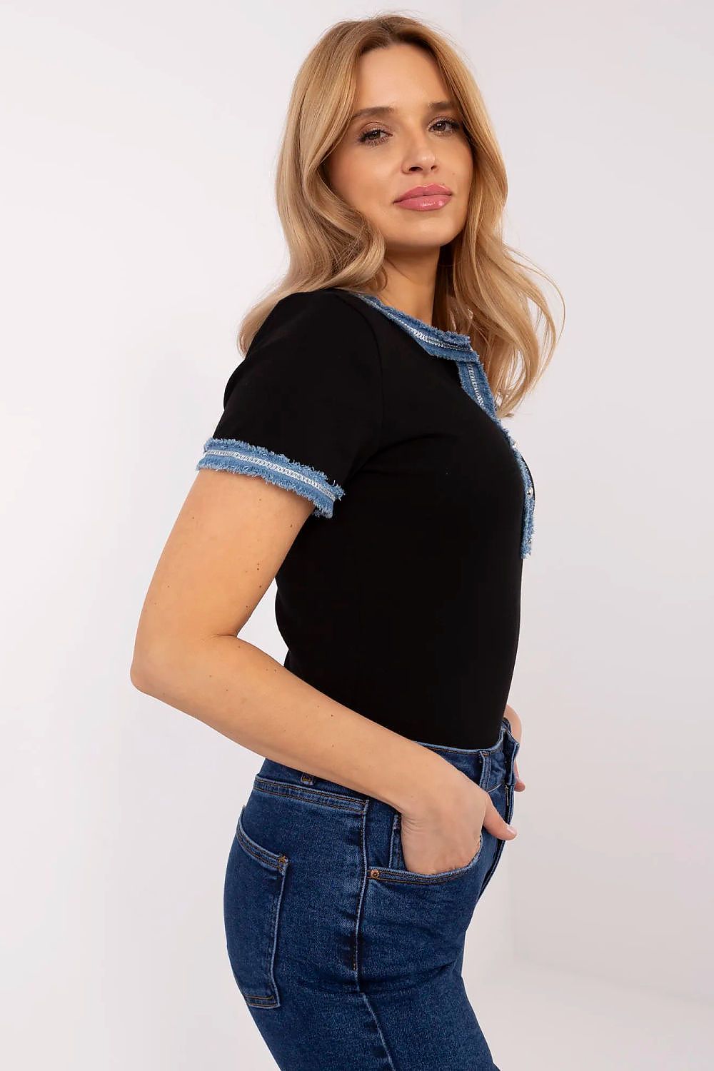 Blouse model 210127 NM - Toi ‘n’ Moi Ltd