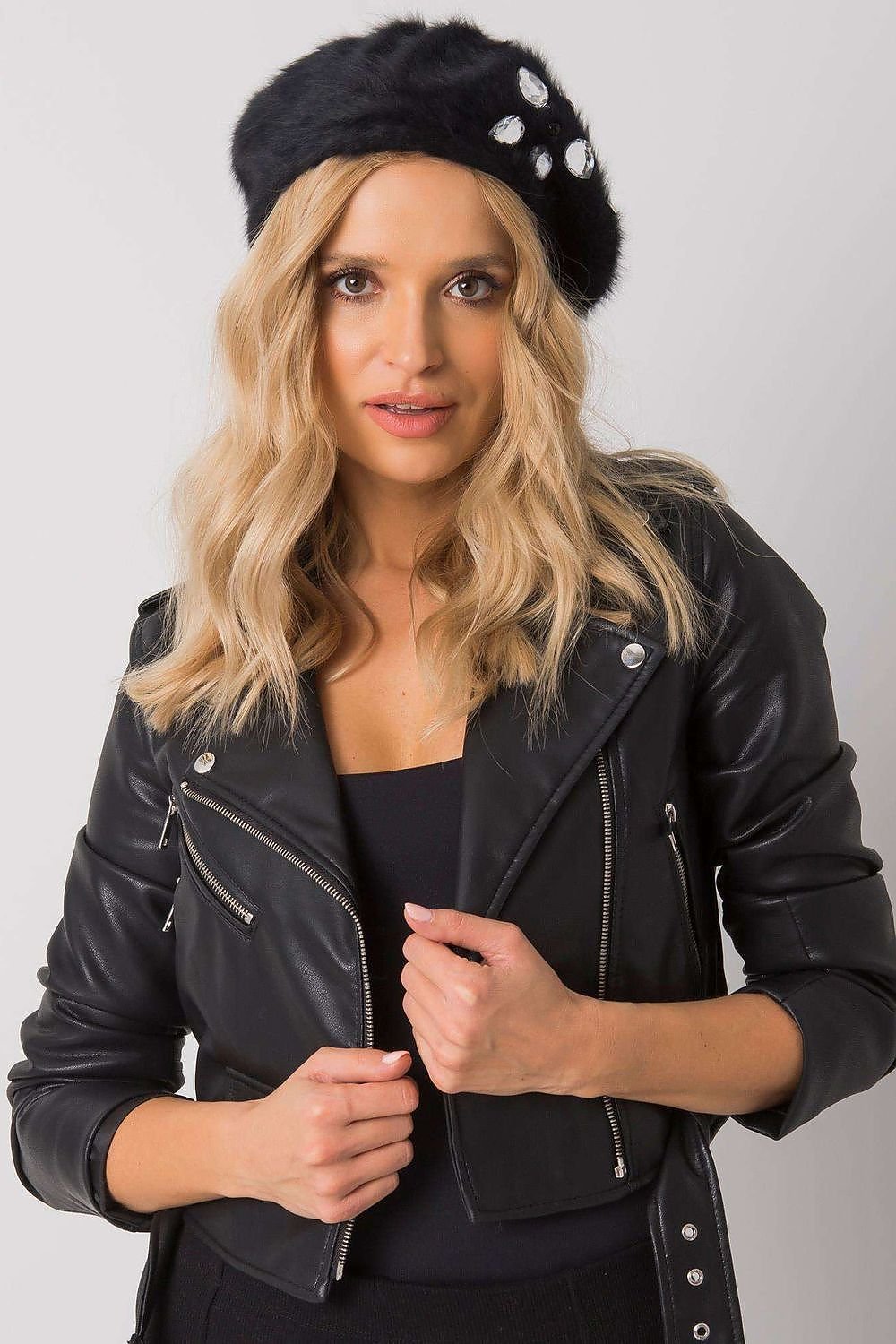 Beret model 161133 AT - Toi ‘n’ Moi Ltd