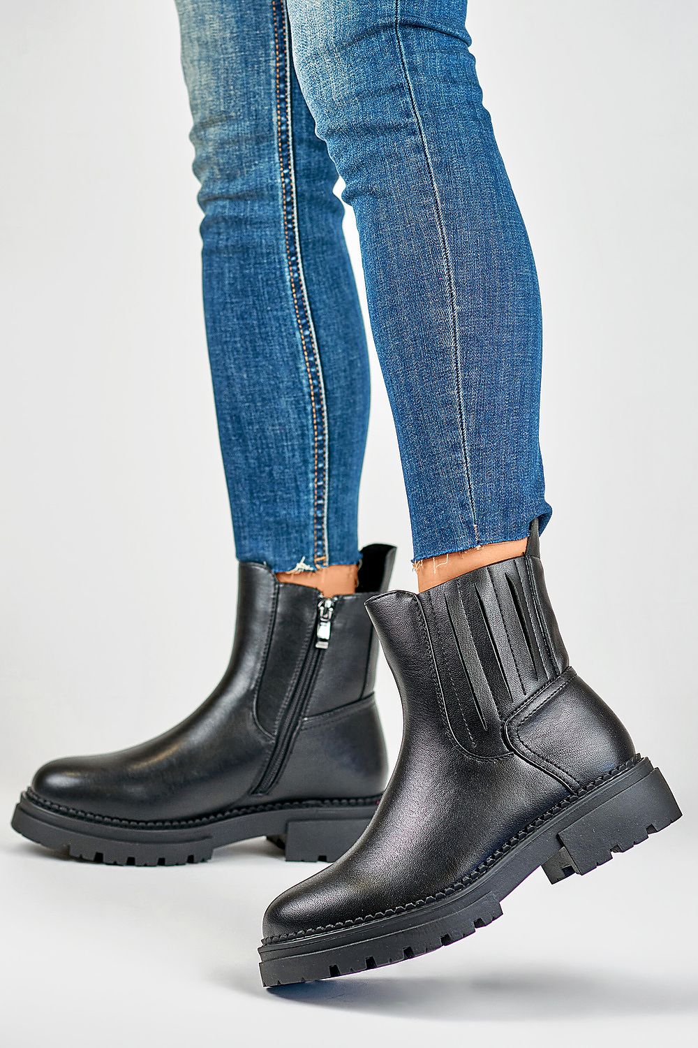 Bootie model 185174 PRIMO - Toi ‘n’ Moi Ltd