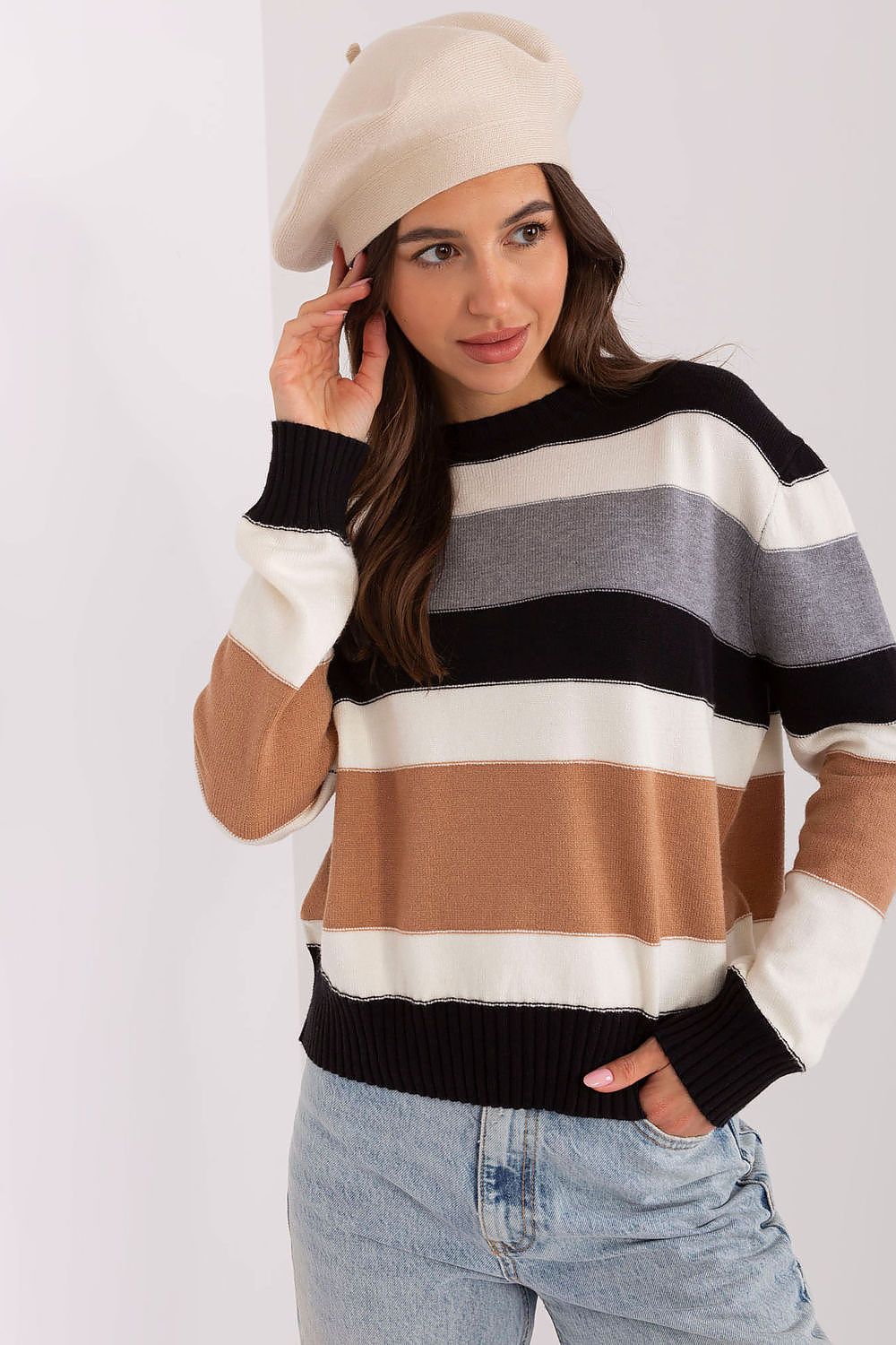 Beret model 185838 AT - Toi ‘n’ Moi Ltd