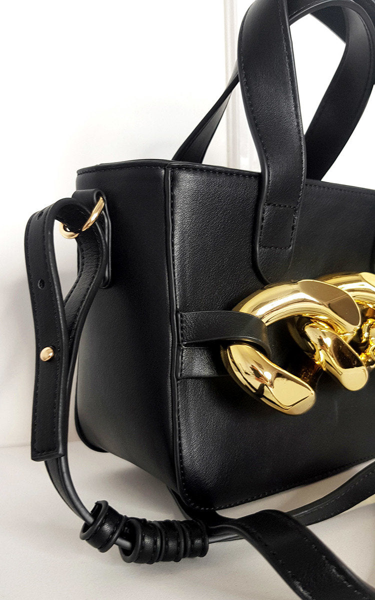 Bag with Extreme Chain Detail - Toi ‘n’ Moi Ltd